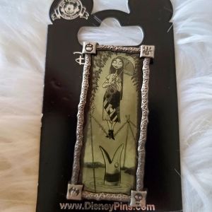 [2/60 SALE] Sally Disney pin